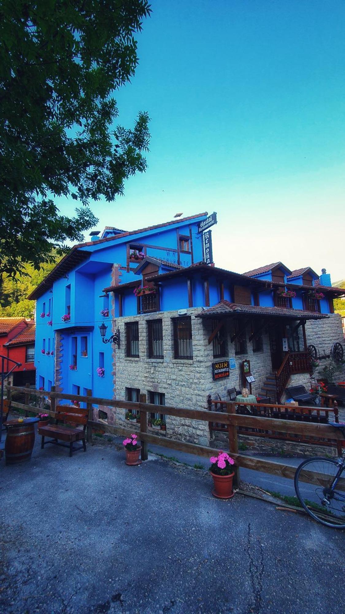 Hostal Remona Espinama Exterior photo